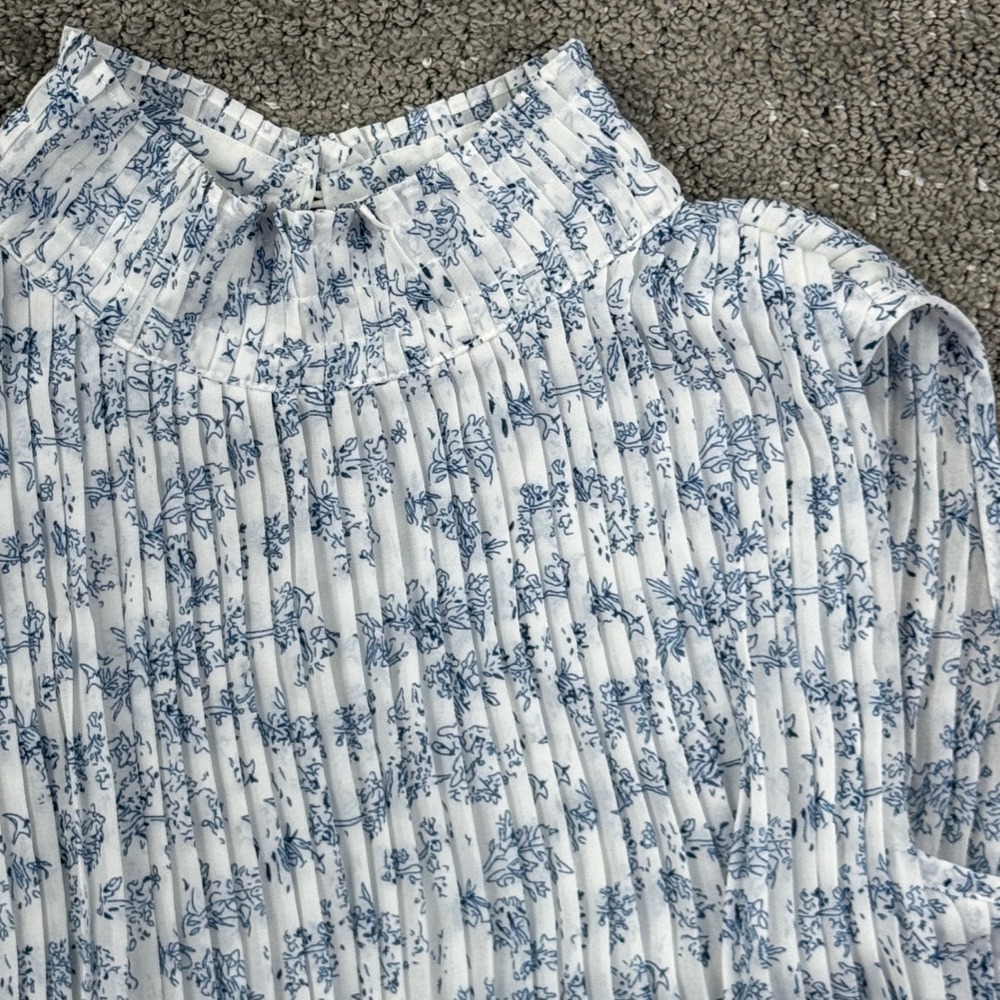 Cliche Pleated Blouse Womens Large White Blue Floral Mock Neck Sleeveless Boho